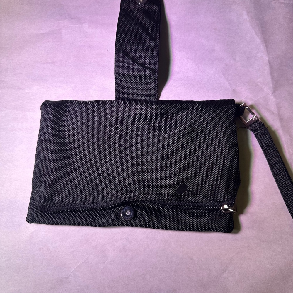 Viktor & Rolf Black Textured Clutch - Picture 3 of 7